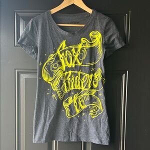 Fox Women's Gray and Yellow Graphic Tee